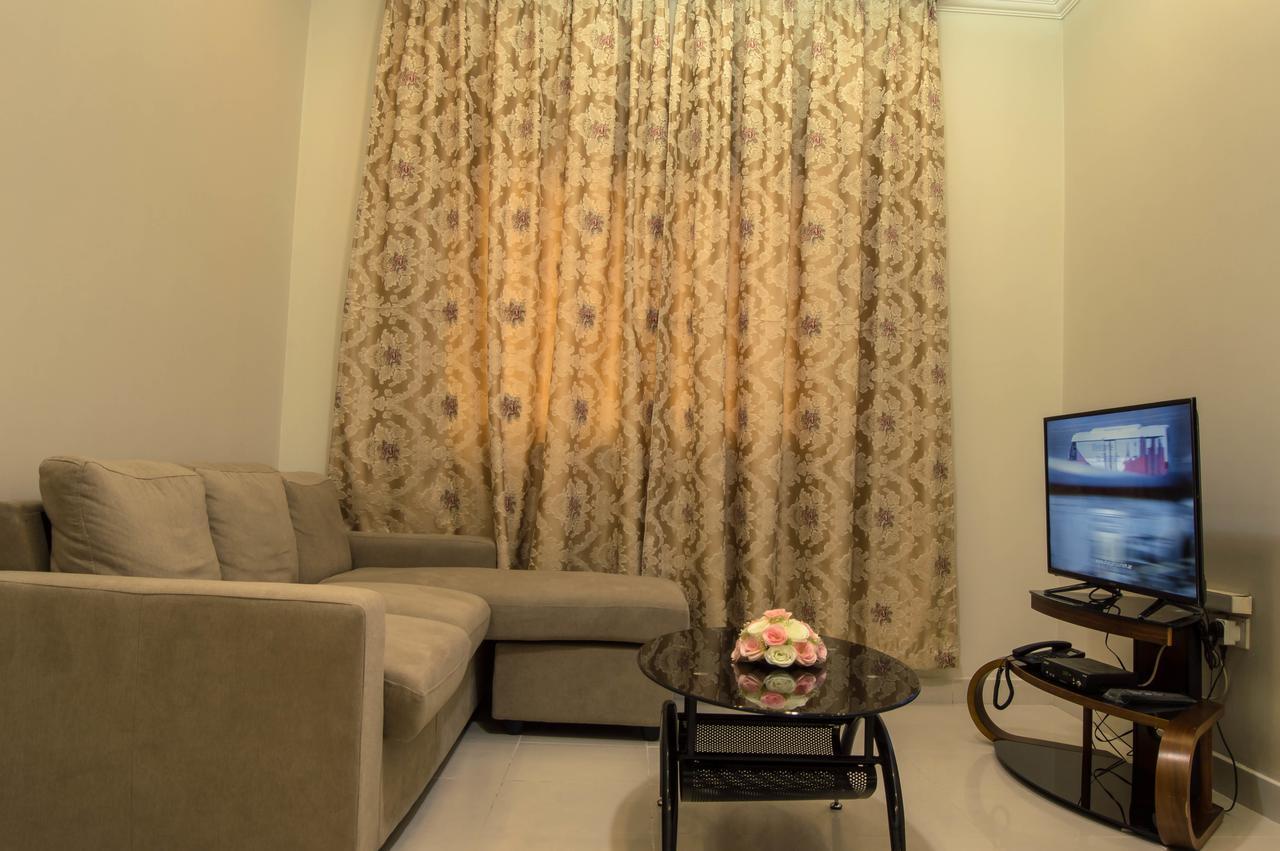 Wardah Hotel Apartments Sharjah Ngoại thất bức ảnh